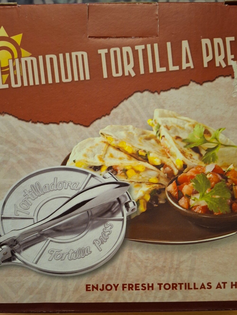 HIC Aluminum Tortilla Press 6 1/4 in Silver | Press Method | 1.5 lb | 43172